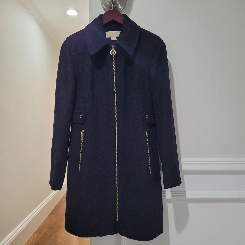 Like New Michael Kors Wool Coat. Zip-Front Closure. Two Pockets. Midnight. XS. - Picture 4 of 16